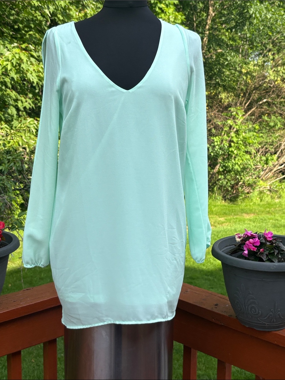 Tobi light green blouse